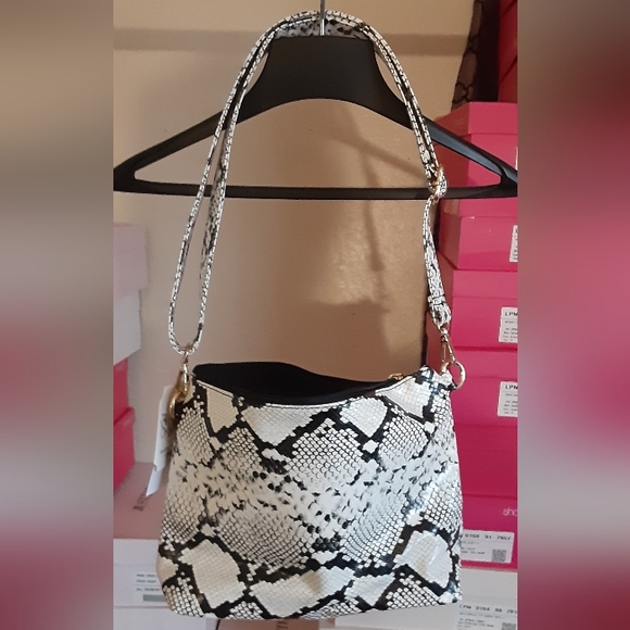 Small/medium black/white snakeskin clutch with strap to be a shoulder purse - Picture 2 of 2